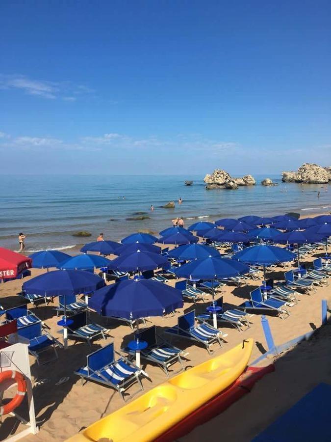 לינה וארוחת בוקר ליקאטה Le Soste Di Finzia מראה חיצוני תמונה