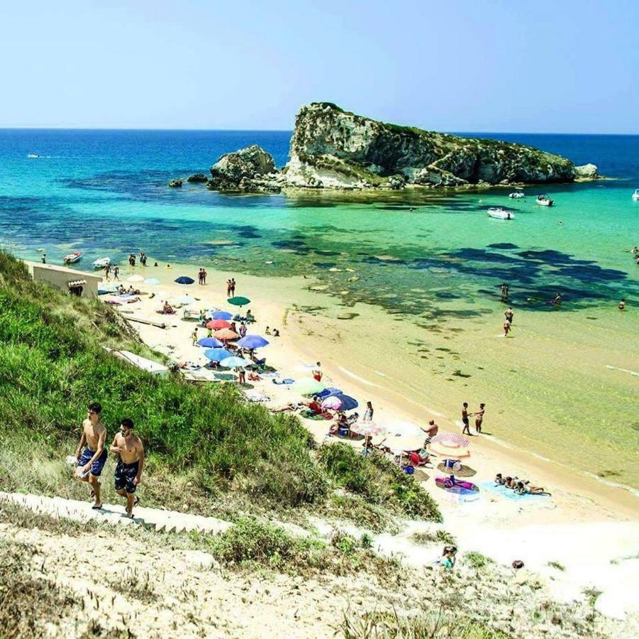 לינה וארוחת בוקר ליקאטה Le Soste Di Finzia מראה חיצוני תמונה
